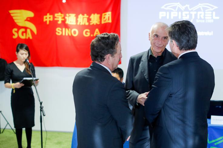 Sino Group si je v sodelovanju s Pipistrelom zagotovil izključno pravico uporabe Pipistrelove tehnologije in proizvodnje dveh modelov letal ter pravico do prodaje teh letal na Kitajskem in 13 držav jugovzhodne Azije. | Foto: STA ,