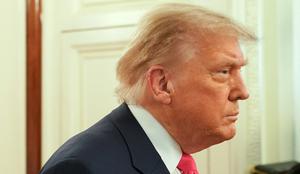 Trump znova ostro nad univerzo Harvard