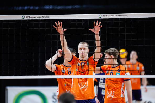 ACH Volley za uvod suveren, Kanalci do zmage po preobratu