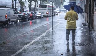 Drama na severnem Primorskem: odneslo je most, na terenu intervencijske ekipe #animacija