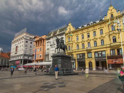 Vlada je potrdila nov paket veleposlanikov