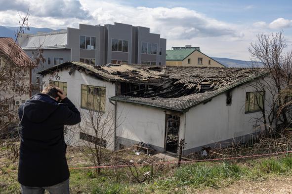Vsem 14 osumljenim za tragedijo v Kočanih odredili preiskovalni pripor
