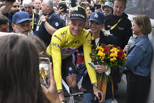 Zakaj je Mathieu van der Poel v tako vrhunski formi? Trener izpostavlja posebno metodo treninga.