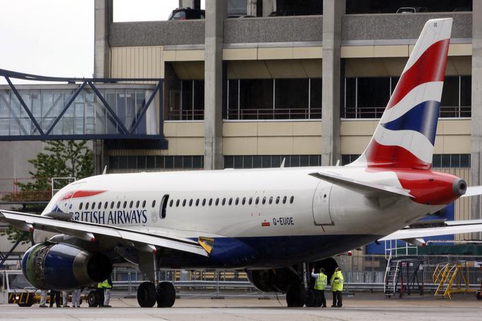 Pravic potnikov na nekaterih poletih družbe British Airways po izstopu Združenega kraljestva Velike Britanije in Severne Irske ne varuje več evropska zakonodaja o varstvu pravic letalskih potnikov, toda  primerljivo varstvo zagotavlja britanska zakonodaja, ki je prevzela določila uredbe EU 261/2004. | Foto: Reuters