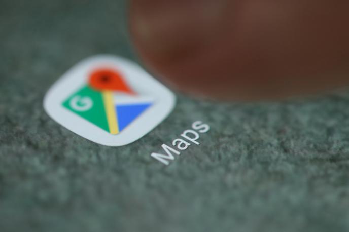 Google Zemljevidi, Google Maps | Zelo prepoznavna ikona aplikacije Google Maps se poslavlja s pametnih telefonov. Nadomestila jo bo oziroma jo je pri nekaterih uporabnikih že nova, ki bolj sledi Googlovemu sodobnemu oblikovnemu slogu. | Foto Reuters