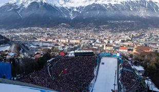 V Innsbrucku preložili namestitev reflektorjev na Bergislu