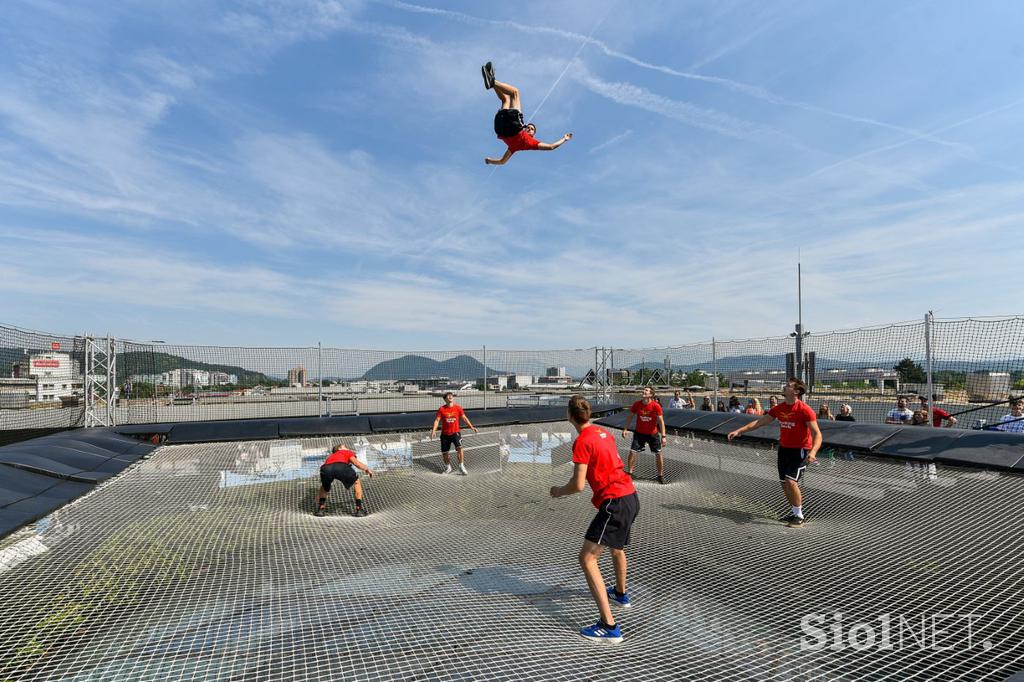 Obiskovalci bodo lahko preizkusili točno tak trampolin, kot ga uporabljajo najboljši akrobati na svetu Foto Robert Krumpak