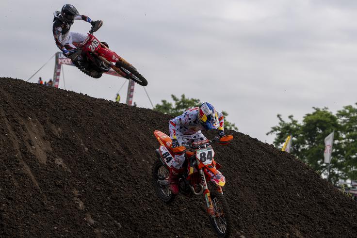 Tim Gajser in Jeffrey Herlings sta v zadnjih letih uprizorila številne nepozabne dvoboje. | Foto: Guliverimage