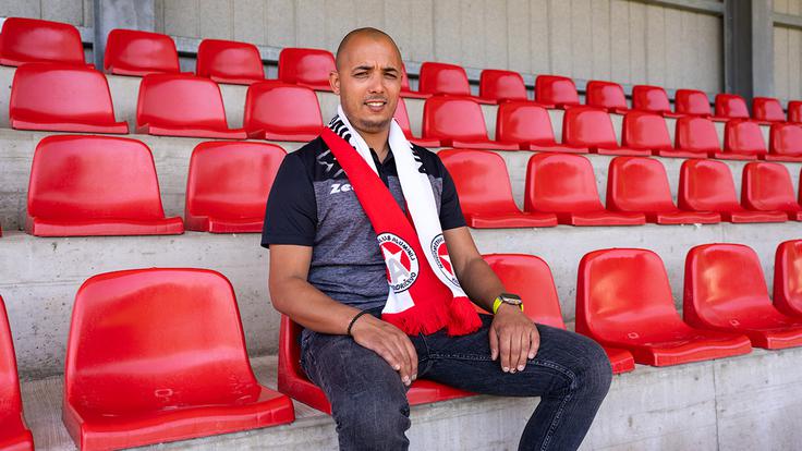 Mladi slovenski trener Jura Arsić, ki se je kot igralec najdlje dokazoval pri ptujski Dravi, je popeljal Aluminij v prvo ligo. | Foto: NK Aluminij