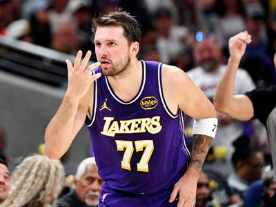 Nov strelski šov Luke Dončića proti Indiani #video