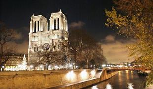 Notredamska katedrala za 850. obletnico dobi nove zvonove