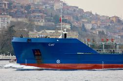 V domnevnem ukrajinskem napadu ob Krimu zadet ruski tanker
