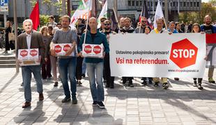 Začeli bodo zbirati podpise za referendum o pokojninski reformi