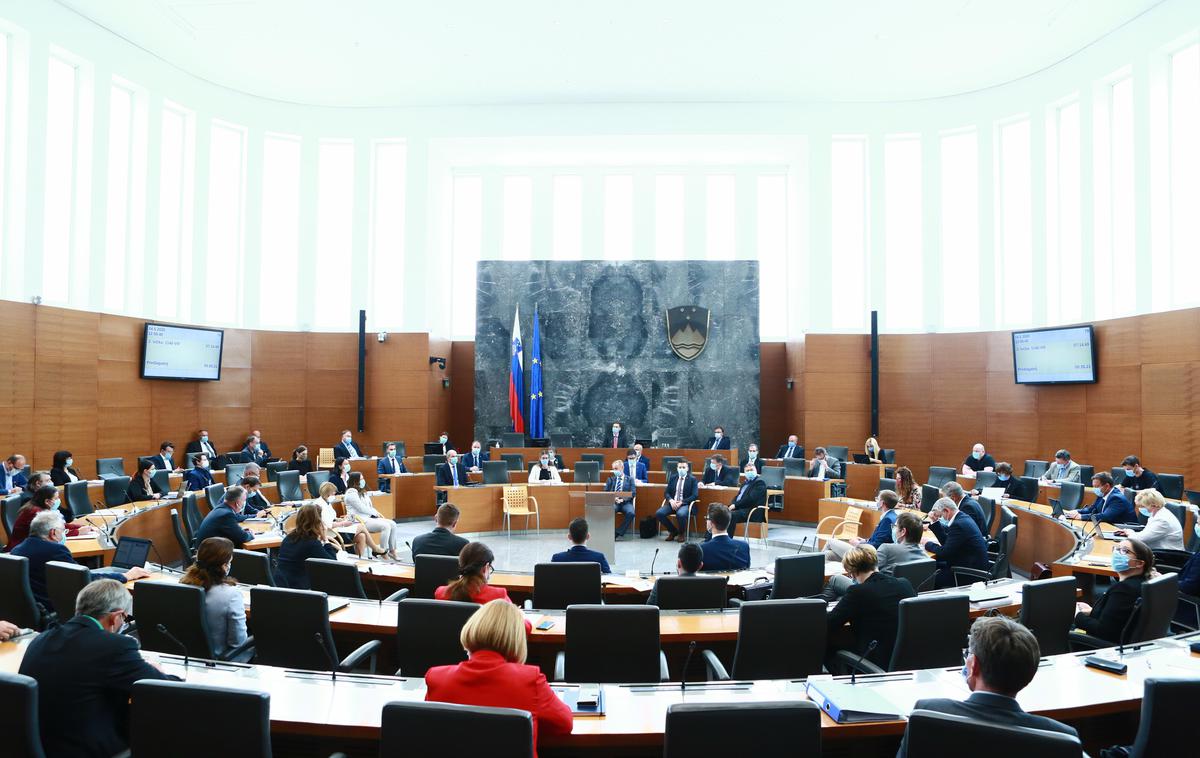 Državni zbor | Poslanci so potrdili peti protikoronski zakon. | Foto Matija Sušnik