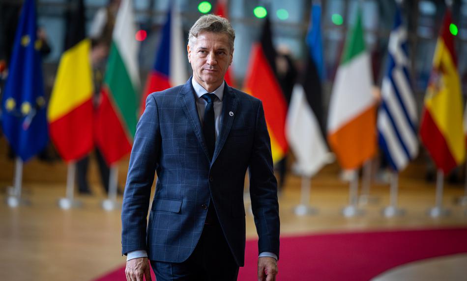 Golob: Nad vetom sem zelo razočaran