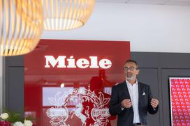 Miele25-0038_1200