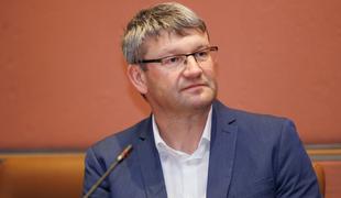 Domel znižal obseg proizvodnje, osredotoča se na boljše ravnovesje zalog