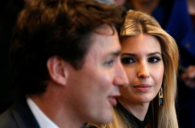 Ivanka ni mogla umakniti oči od Trudeauja. | Foto: Getty Images