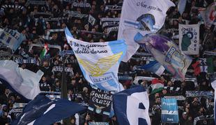 Uefa kaznovala Lazio zaradi rasizma navijačev
