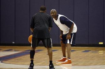 Jordan se je odločil: vrača se v ligo NBA. V  petek proti "kralju" Jamesu