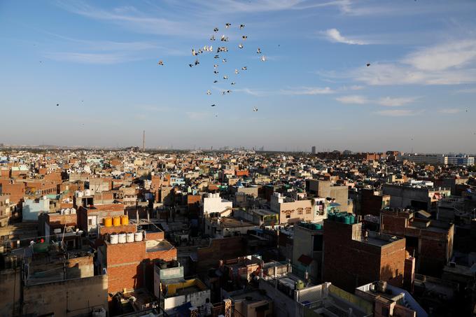 Nebo v Delhiju 2. aprila | Foto: Reuters