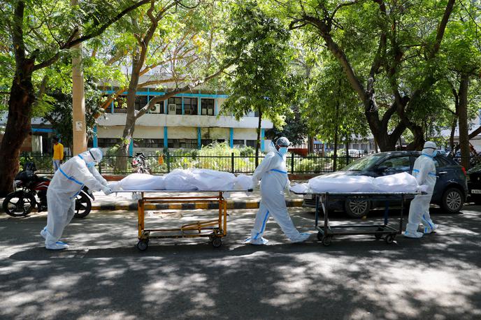 Indija covid-19 | Število okužb v Indiji hitro narašča. Razlog naj bi bila predvsem nova različica koronavirusa.  | Foto Reuters
