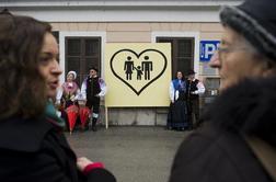 Zbranih 40.000 podpisov za razpis referenduma o družinskem zakoniku