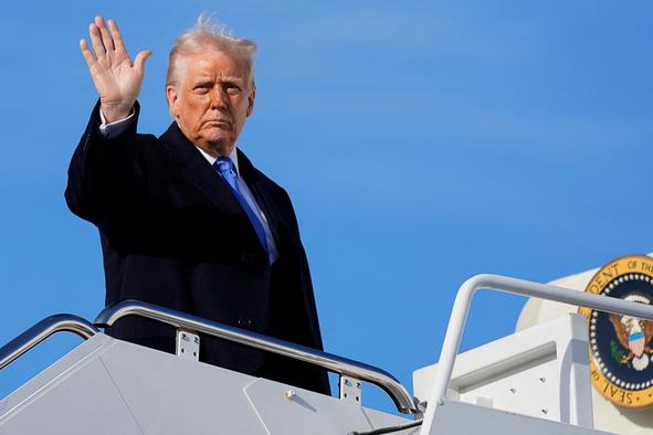 Trump izbral prvo pot v tujino: Grem v Savdsko Arabijo, če bodo dali tisoč milijard dolarjev