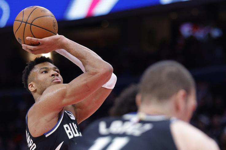 Giannis Antetokounmpo tudi tokrat ni igral. | Foto: Reuters