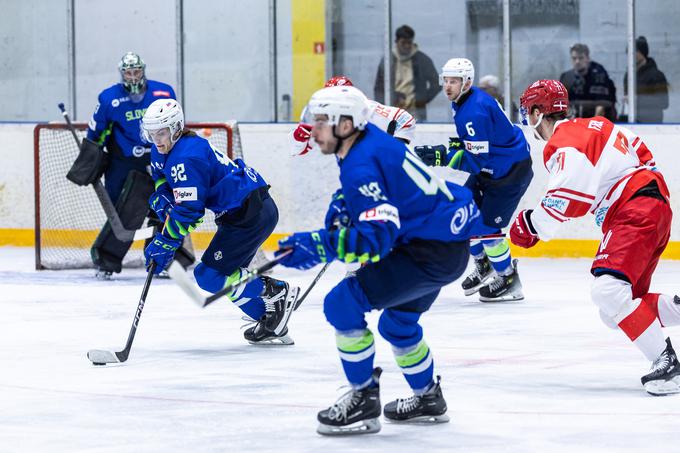 Slovenski hokejisti bodo na Švedsko odleteli v ponedeljek, v torek jih čaka še zadnja pripravljalna tekma, v soboto pa bodo SP odprli proti Kanadi. | Foto: Jure Banfi