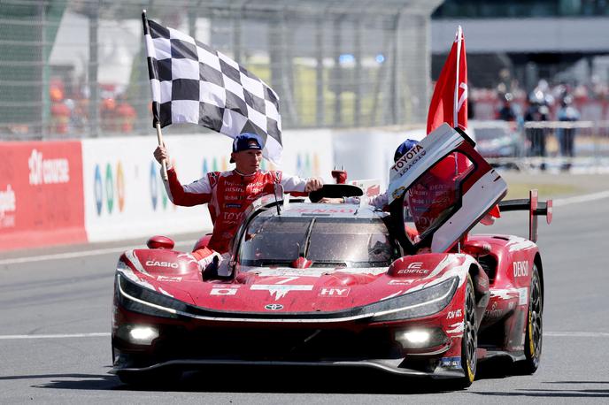 Toyota, 24 ur Le Mansa | Prestižne zmage so se veselili Britanec Mike Conway, Japonec Kamui Kobayashi in Nizozemec Nyck de Vries. | Foto Reuters