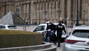 Obtožili osumljenca kraje draguljev iz pariškega Louvra