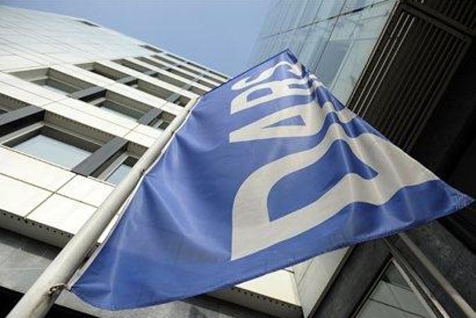 Računsko sodišče v mnenju s kupom pripomb na račun vlade