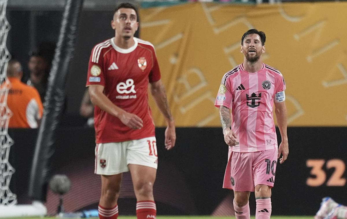 Nejc Gradišar Lionel Messi | Slovenski nogometaš Nejc Gradišar je s soigralci remiziral proti Interju iz Miamija in Lionelu Messiju. | Foto Guliverimage