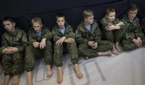 Razkritje: v ruskem vojaškem stroju smrti sodelujejo tudi otroci