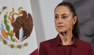 V Mehiki zaradi otipavanja predsednice Sheinbaum aretirali moškega #video