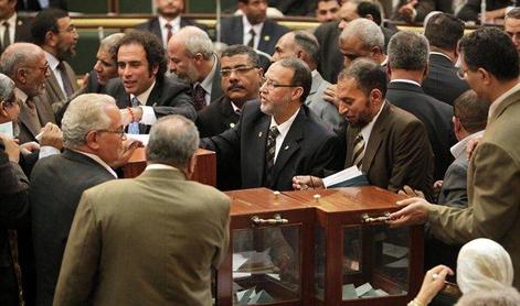 V Egiptu potekajo volitve v zgornji dom parlamenta