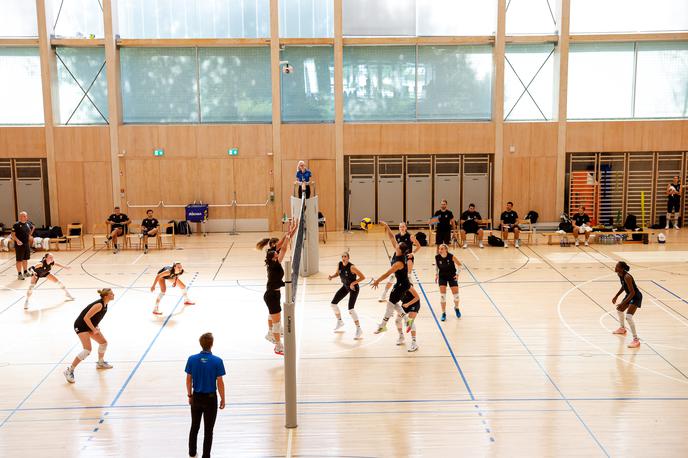 slovenska ženska odbojkarska reprezentanca : Belgija, pripravljalna tekma | Slovenke so na prvi pripravljalni tekmi z Belgijo remizirale. | Foto Aleš Fevžer