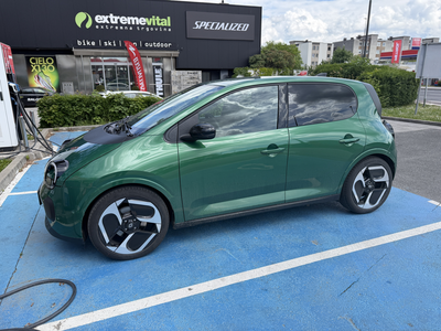 Pregled subvencij: večina električnih avtomobilov je bila cenejših od 35 tisoč evrov