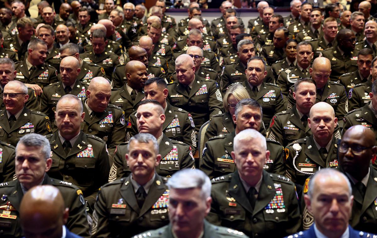 Generali, ZDA, ministrstvo za vojno, Pete Hegseth | V bazi ameriških marincev Quantico so se danes zbrali tako rekoč vsi najvišji ameriški vojaški častniki. | Foto Reuters