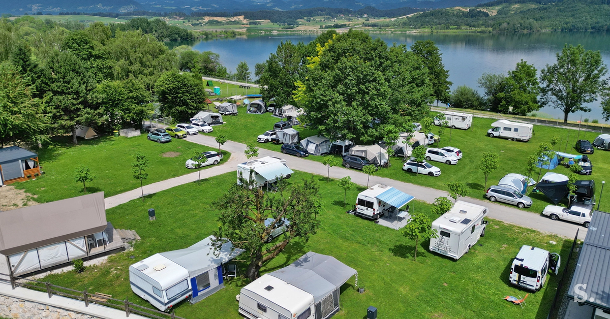 Od gorske kulise do morskih razgledov: številni kampi v Sloveniji že odprli svoja vrata