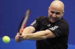 Agassi straši Nadalove tekmece