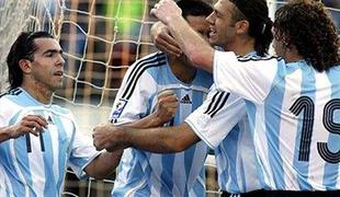 Riquelme dvakrat v polno za Argentino