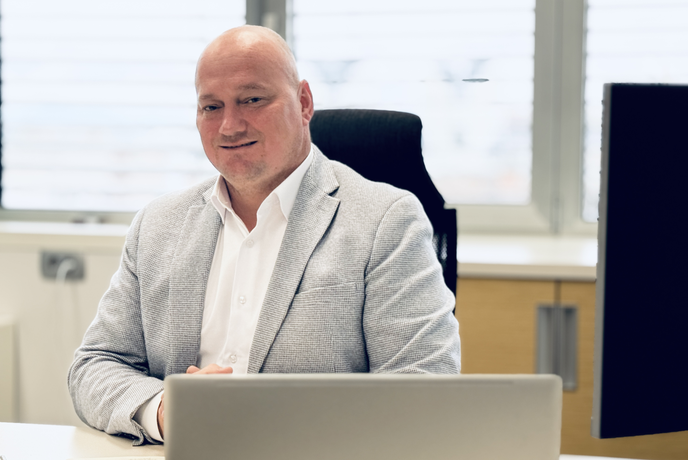 Ena najuspešnejših avtomobilskih zgodb v državi: "V naši pisarni smo pobirali stave ..."