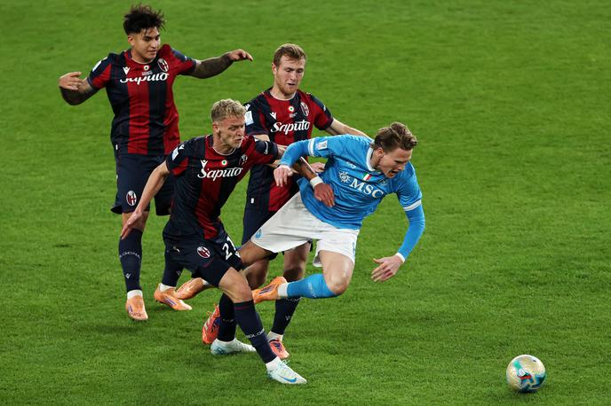 Napoli : Bologna | Napoli se bo danes pomeril z Bologno. | Foto Reuters