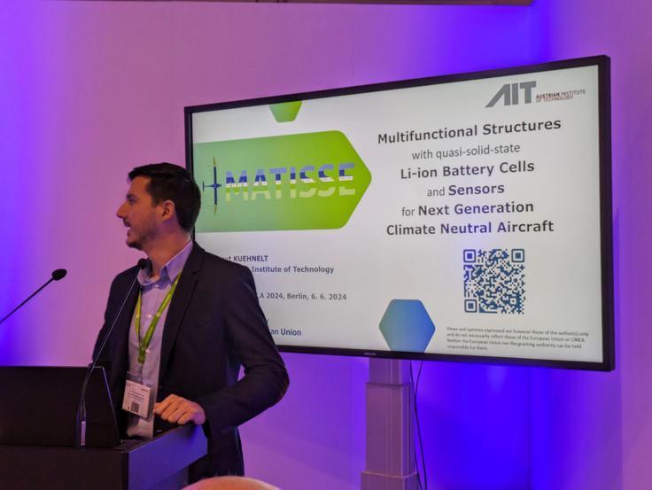 Alejandro Treceño Fernández predstavlja projekt Matisse na mednarodni konferenci o letalstvu v Berlinu, 2024, ki je ena izmed največjih priložnosti za izmenjavo inovacij in mreženje z drugimi strokovnjaki. | Foto: Osebni arhiv