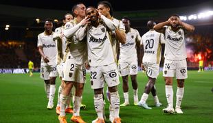 Vodilni Lens se ne šali, PSG ostaja drugi