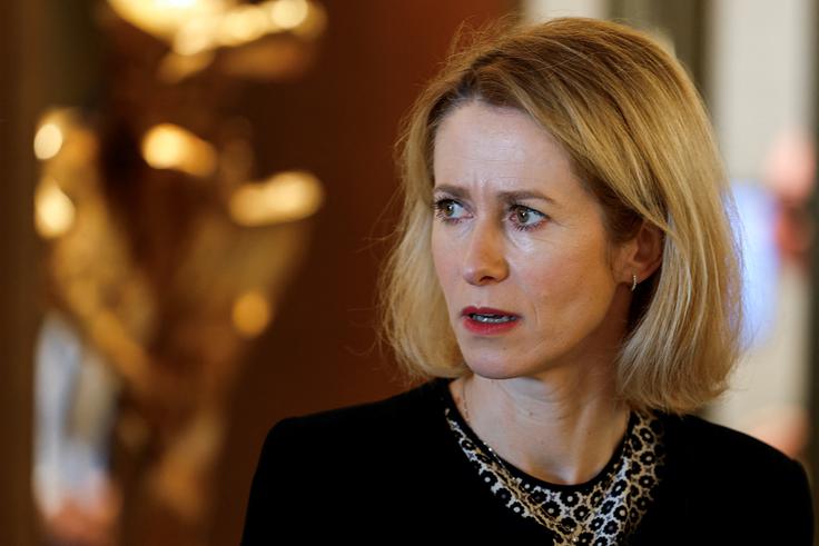 Glede izjav predsednika ZDA Trumpa o "očiščenju" Gaze oziroma premestitvi Palestincev iz Gaze v Jordanijo in Egipt je visoka zunanjepolitična predstavnica EU Kaja Kallas dejala zgolj, da EU še naprej podpira rešitev dveh držav na Bližnjem vzhodu. Obenem podpira varnost Izraela in pravice Palestincev, je poudarila. | Foto: Reuters