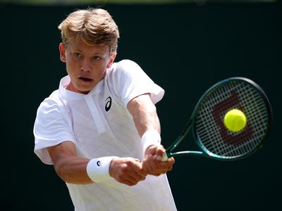 Žiga Šeško v Melbournu čez ekvadorsko oviro