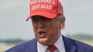 Hud udarec za Trumpa